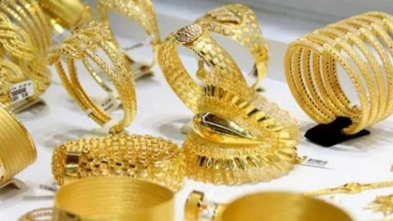 تراجع سعر الذهب في مصر خلال تعاملات يوم الثلاثاء 10 مارس 2026